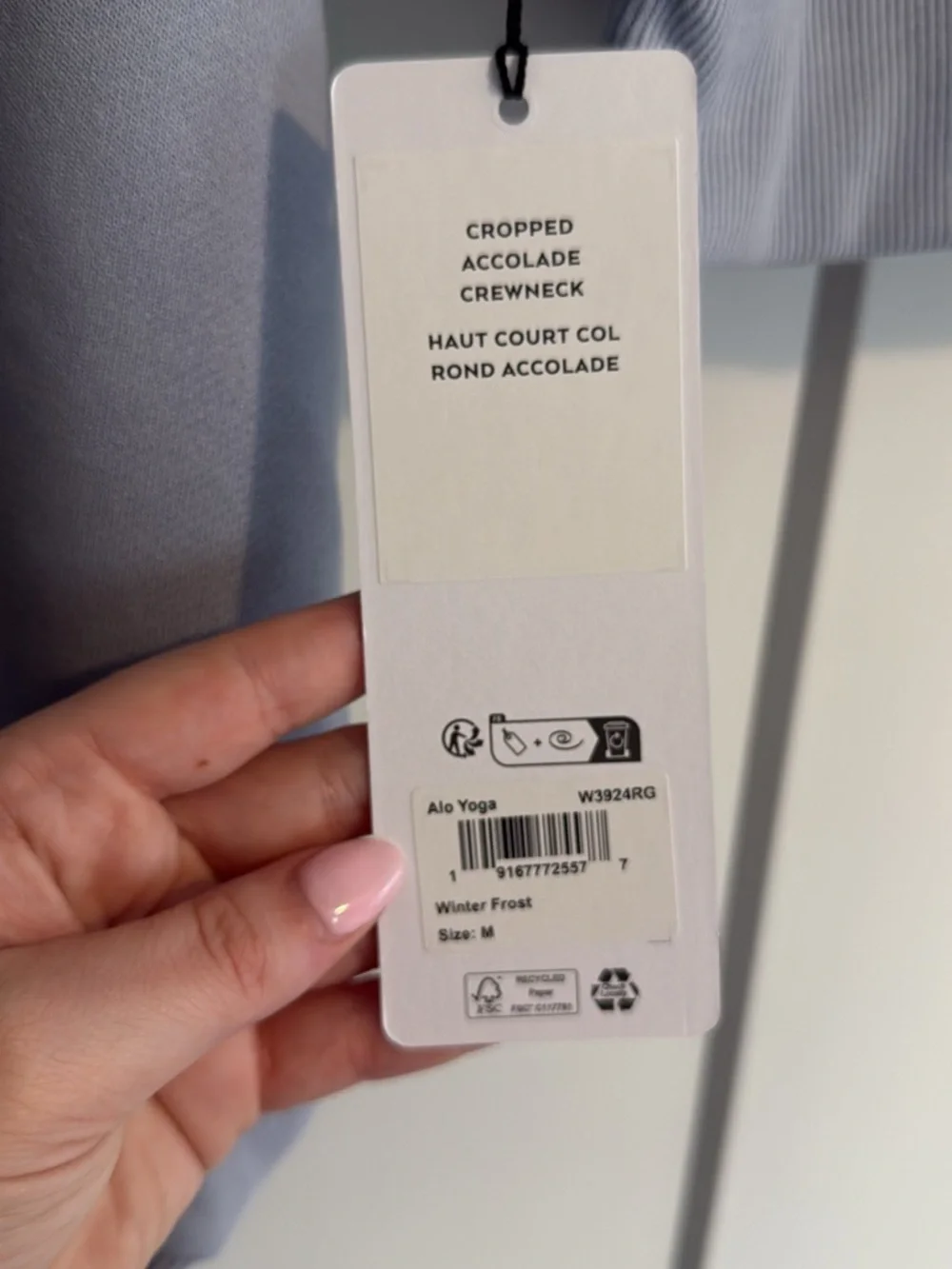 ALO Women’s Cropped Crewneck Sweatshirt in Winter Frost - Picture 4 of 4